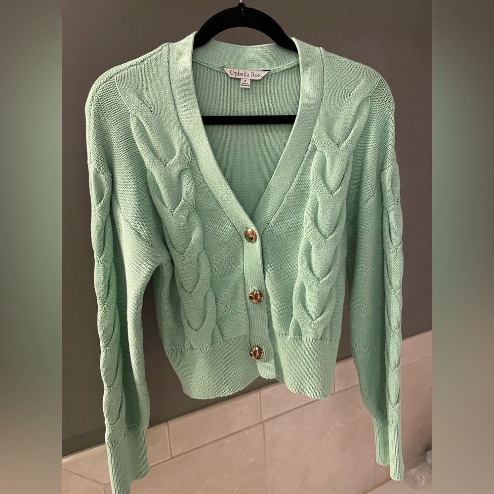 Elegant light green cardigan